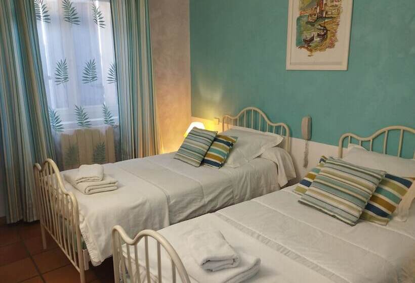 Номер Стандарт, Logis Hotel Restaurant L Esquielle