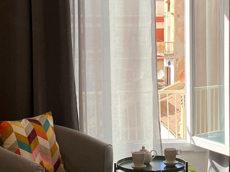 Номер Deluxe, Centro Storico Via Sassari Accommodation
