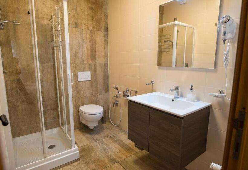 اتاق استاندارد سه نفره, B&b Il Bacio