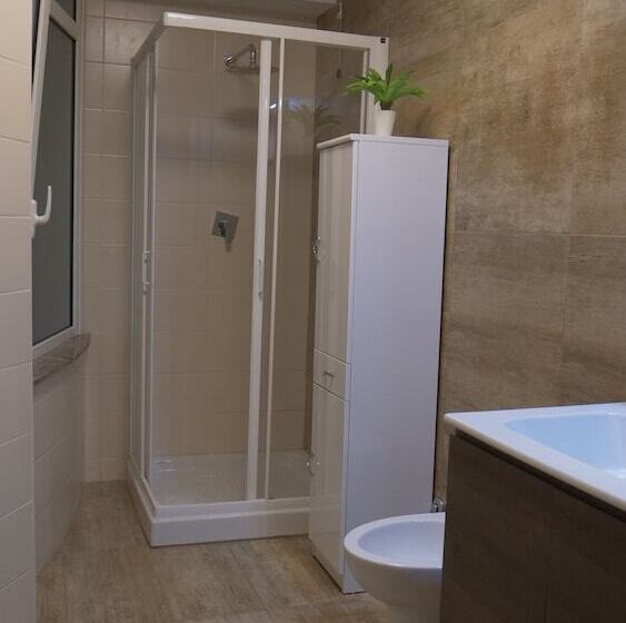اتاق استاندارد با سرویس بهداشتی مشترک, B&b Il Bacio