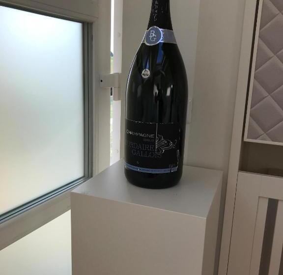 豪华家庭房间, Maison Petit Perlage B&b And Champagne