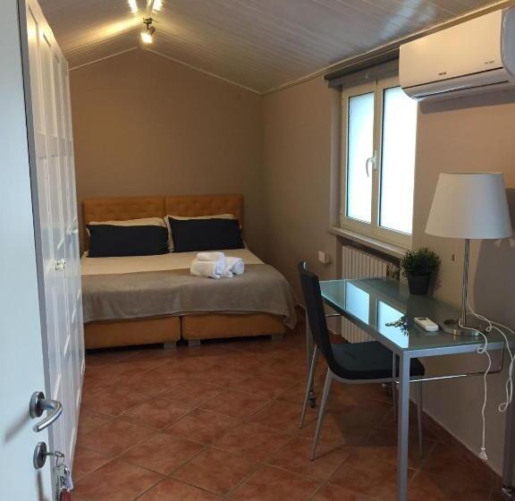 اتاق راحتی سه تخته, B&b Palazzo De  Il Nuovo Duca Minimo