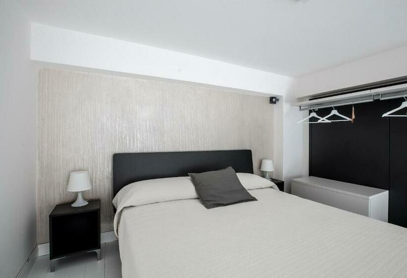 اتاق استاندارد چهار تخته, Aruci B&b