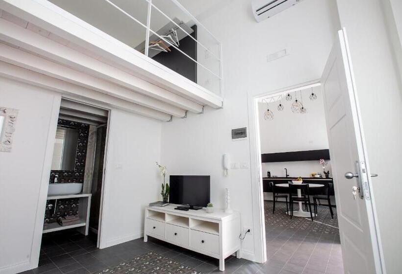 اتاق استاندارد چهار تخته, Aruci B&b