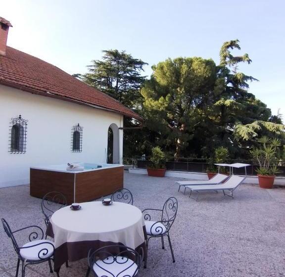 Люкс с Террасой, Villa Delle Querce Resort