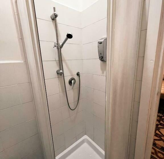 Camera Standard Bagno Condiviso, Nova Roma Guest House