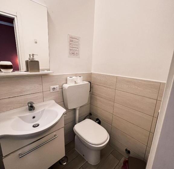 Camera Standard, Nova Roma Guest House