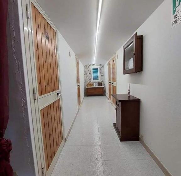 اتاق اکونومی, Oasi Liv   Affittacamere