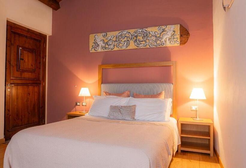 Номер Superior, Casena Mongerrati