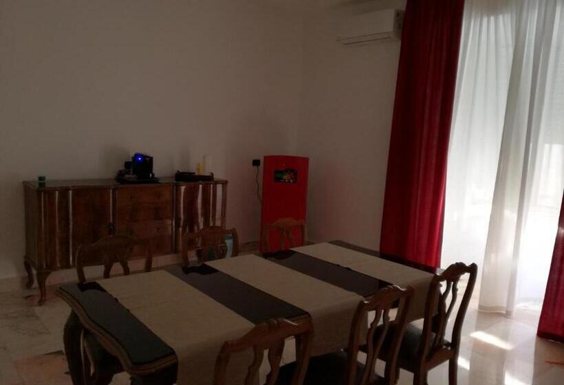Economy Quadruple Room, Spira Mirabilis Napoli