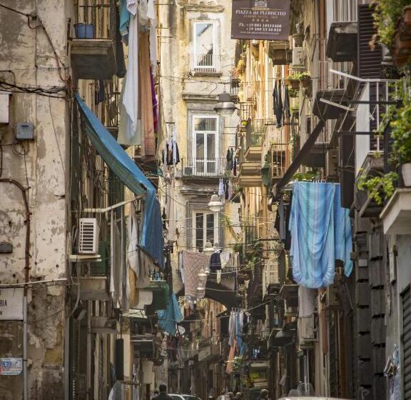 اتاق استاندارد, Spira Mirabilis Napoli