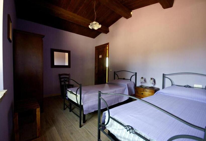 Номер Стандарт, Locanda Della Rocca