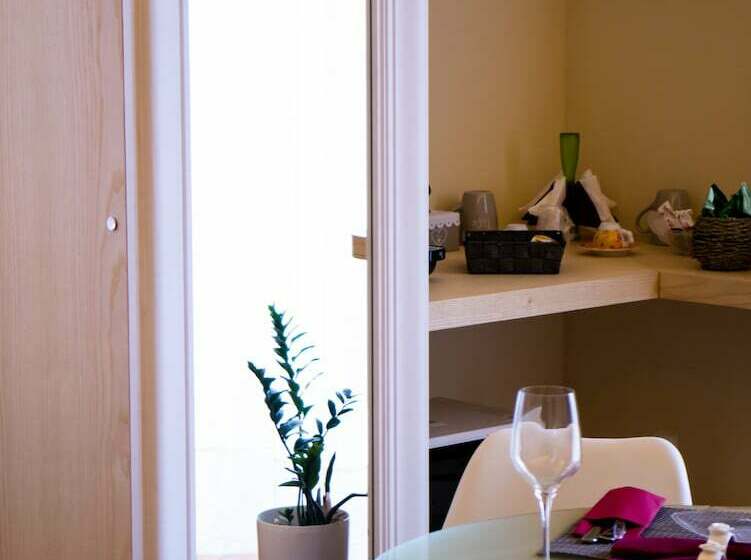 اتاق لوکس با بالکن, Turenum Apartment B&b