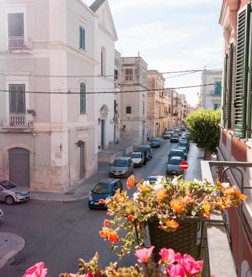 اتاق لوکس با بالکن, Turenum Apartment B&b