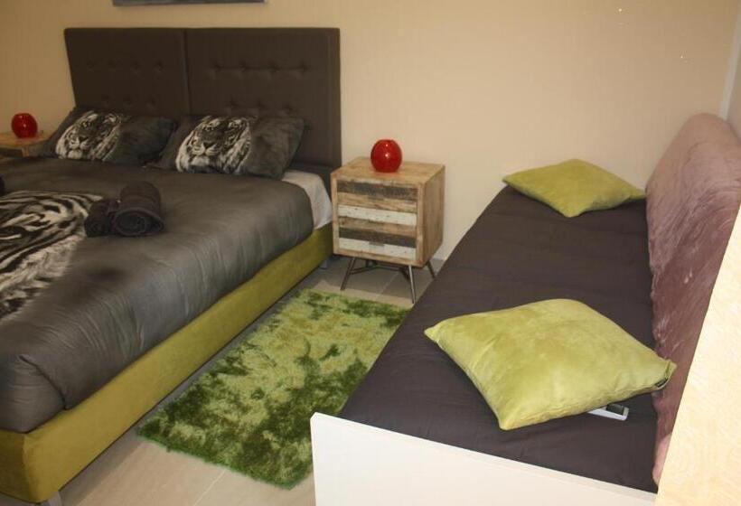 חדר סטנדרט לשלושה, B&b Epipoli