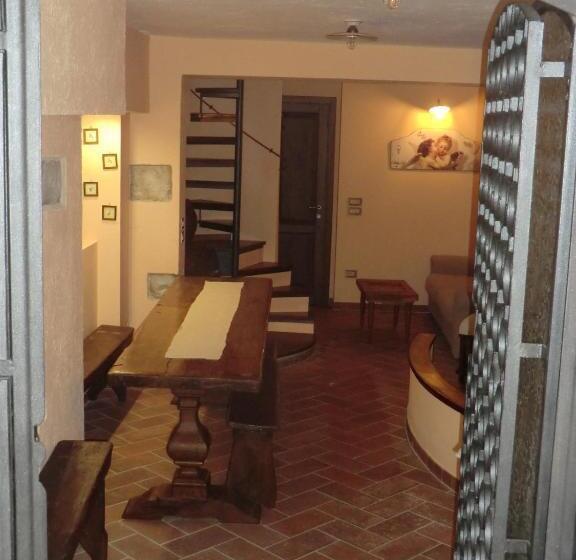 خانه 1 خوابه, Residenza Frenguelli