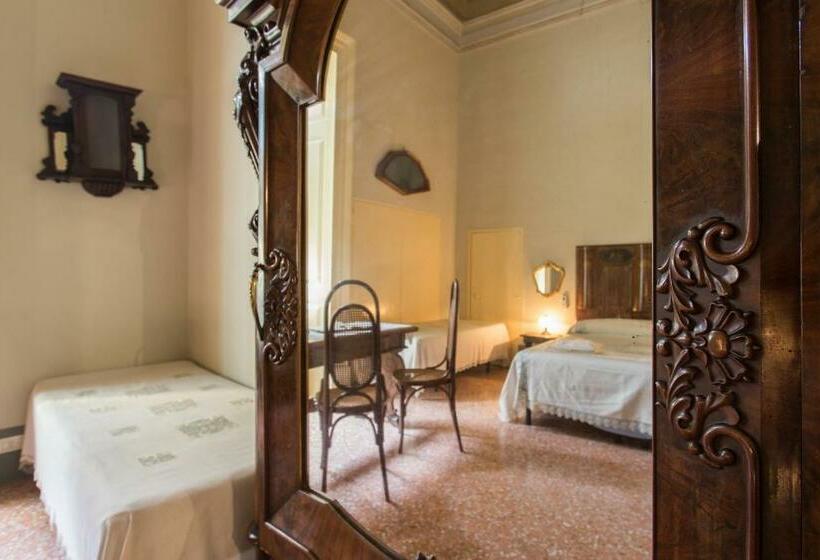 Четырехместный Номер Стандарт, Palazzo Leuzzi B&b