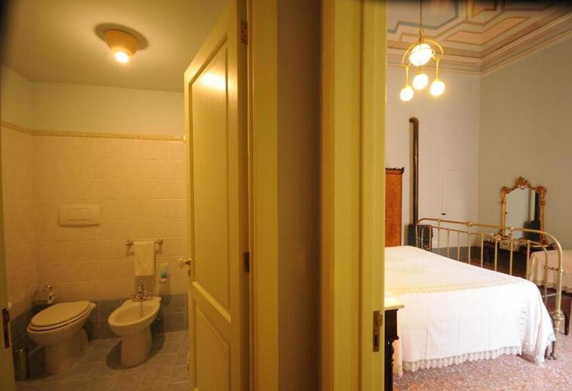 Номер Стандарт Трехместный, Palazzo Leuzzi B&b