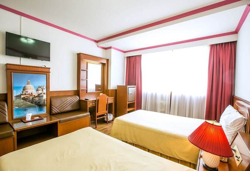 Quarto Superior, Elizabeth