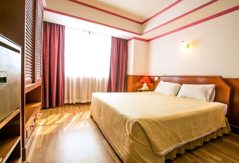 Quarto Deluxe, Elizabeth