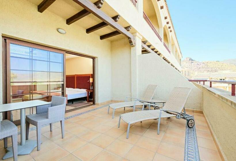 Трехместный Номер Стандарт Вид на Бассейн, Envia Almeria Spa & Golf