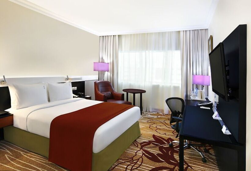 Президентский Люкс, Vision Imperial Hotel Formerly Excelsior Hotel Downtown