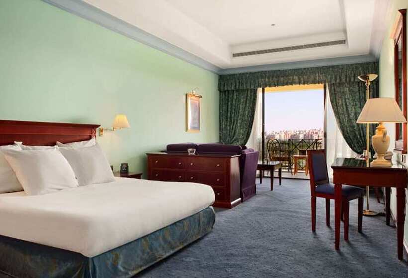 غرفة ديلوكس, Hilton Pyramids Golf