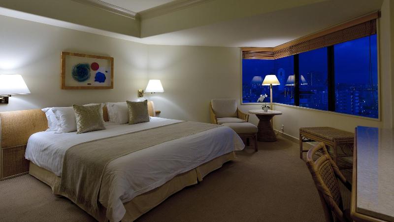 Deluxe Room King Size Bed, The Naha Terrace