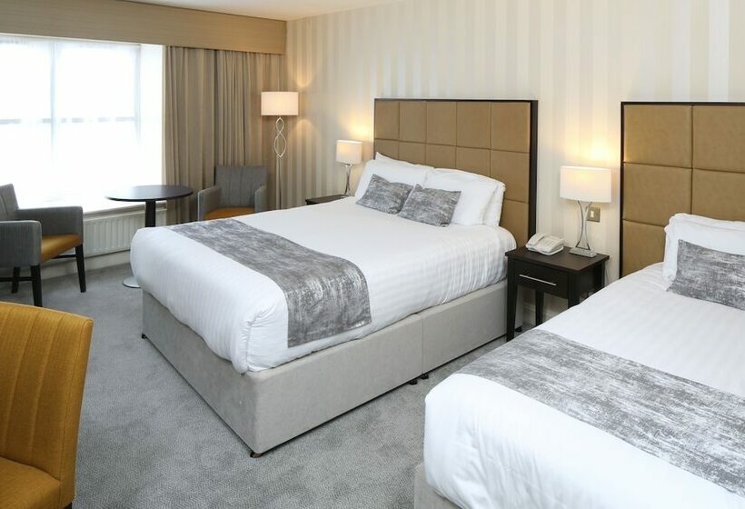 Семейный Номер, Menlo Park Hotel