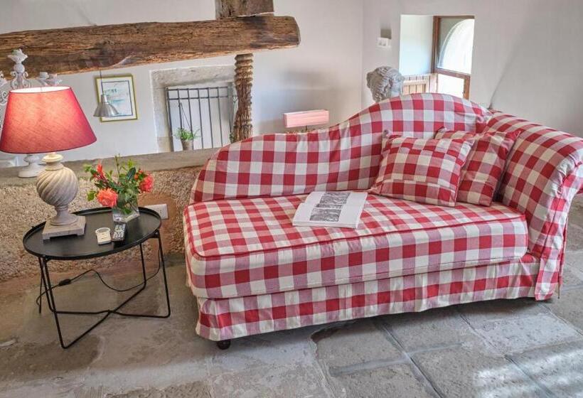 سوییت خانوادگی, Tenuta Edone  Country House