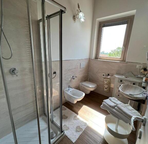 اتاق لوکس با تخت بزرگ, Agriturismo Le Fontanelle Da Valente