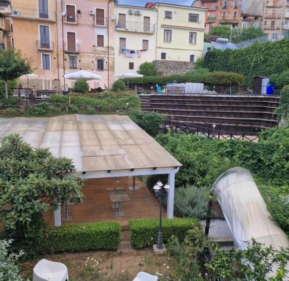 سوئیت با بالکن, Casa Lissania