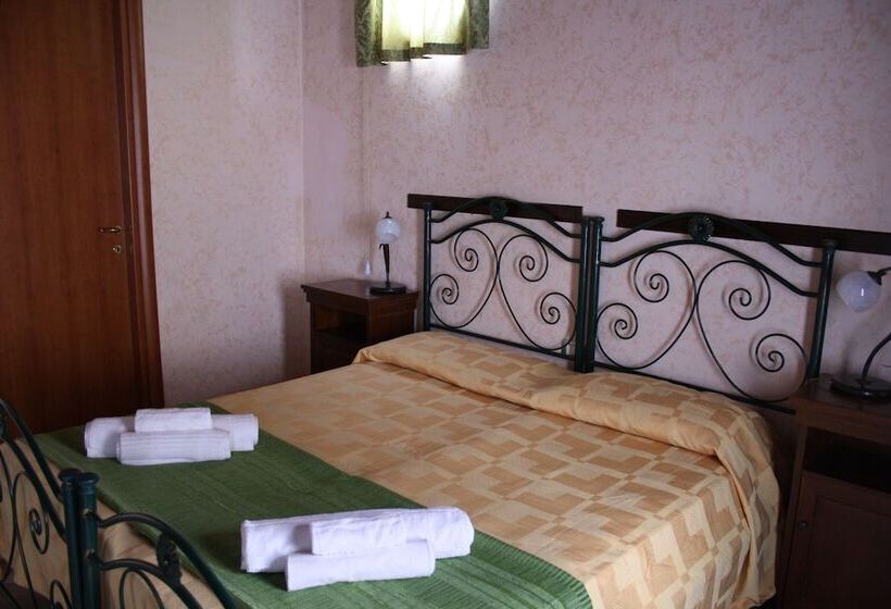 اتاق استاندارد سه نفره, Cityguesthouse Catanzaro
