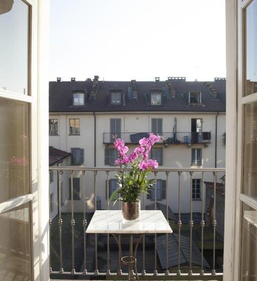 اتاق استاندارد با بالکن, Residenze Torinesi