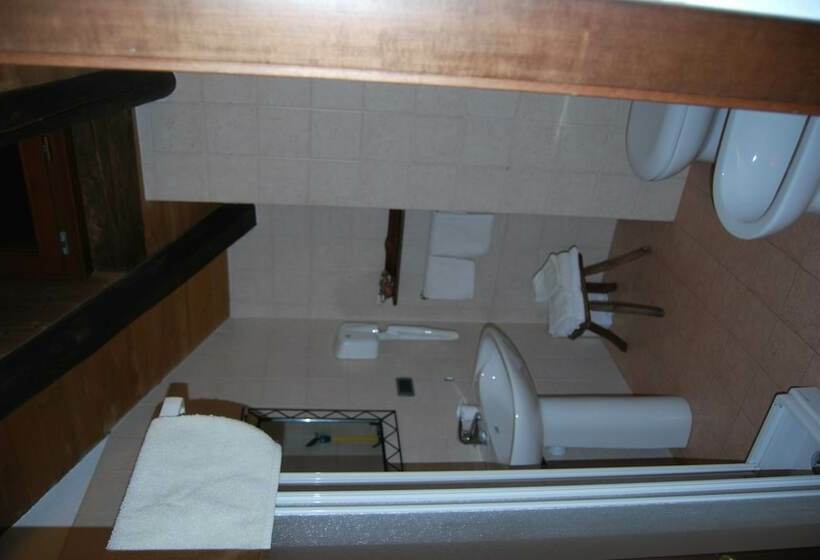 اتاق استاندارد چهار تخته, B&b Della Miniera
