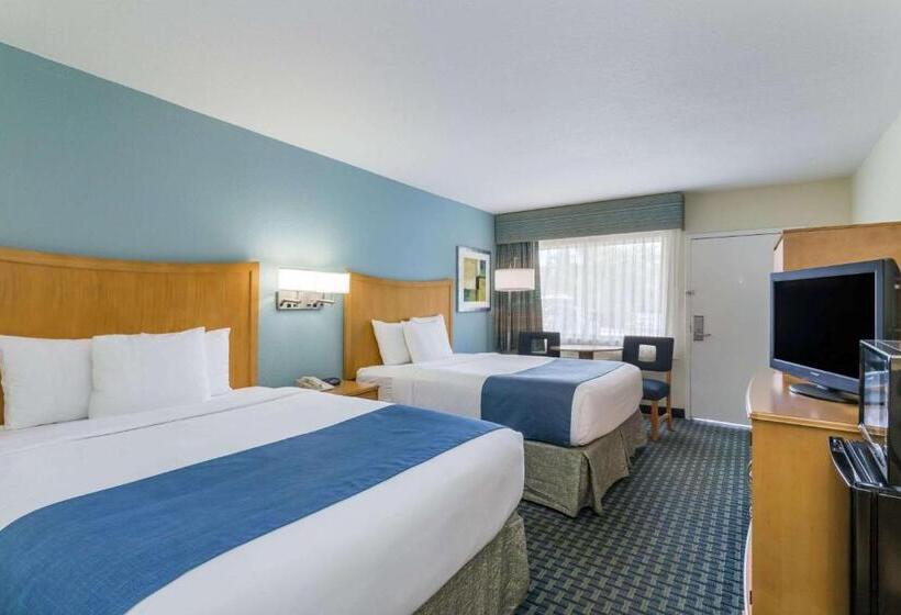 스탠다드 룸, Days Inn By Wyndham Cocoa Beach Port Canaveral