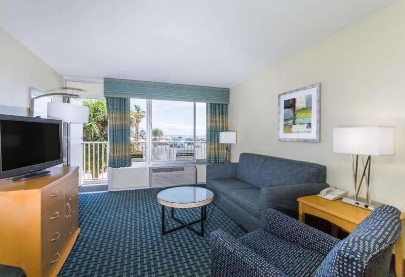 스위트, Days Inn By Wyndham Cocoa Beach Port Canaveral