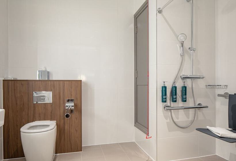 Номер Стандарт Адаптированный для Инвалидов, Doubletree By Hilton London   Chelsea