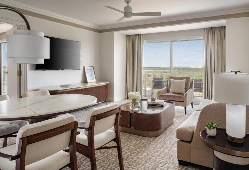 이그제큐티브 스위트 킹침대, The Ritzcarlton Orlando, Grande Lakes