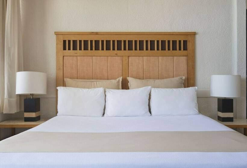 Junior Suite, Nyx Cancun