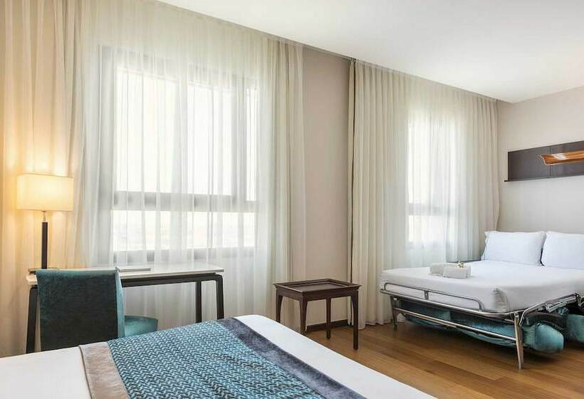اتاق استاندارد سه نفره, Eurostars Gran Valencia