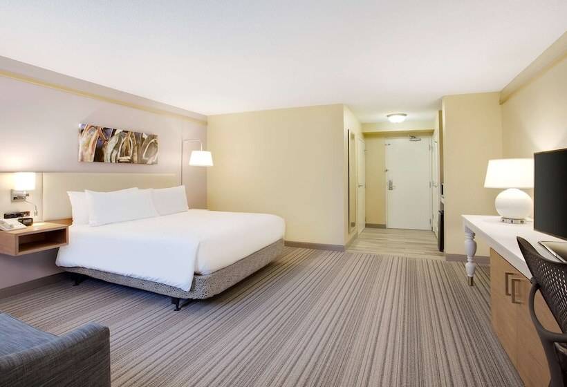 Номер Deluxe, Hilton Garden Inn Saratoga Springs