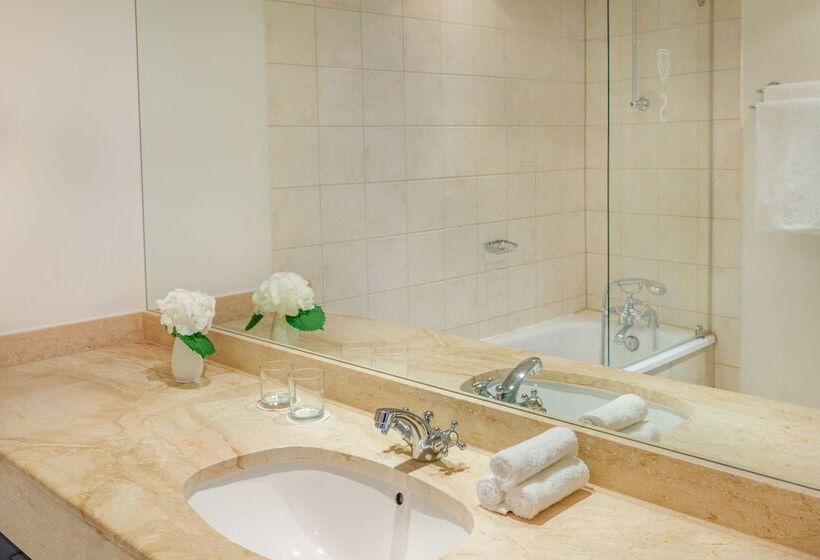 سوییت, Schlössle Hotel   The Leading Hotels Of The World