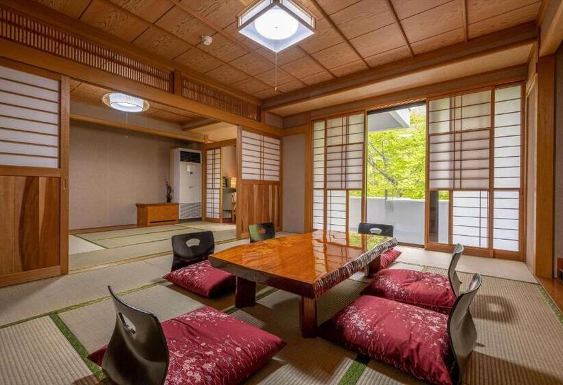 Номер Премиум, Nikko Nationalpark Kawamata Onsen Kura