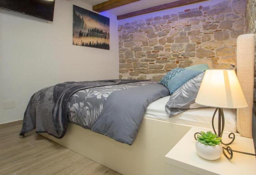 اتاق عادی, Old Center Cozy Room