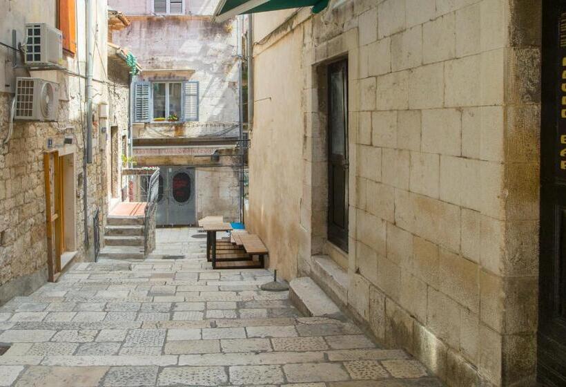 اتاق عادی, Old Center Cozy Room