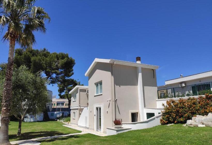 اتاق استاندارد با چشم‌انداز استخر, Artemisia B&b