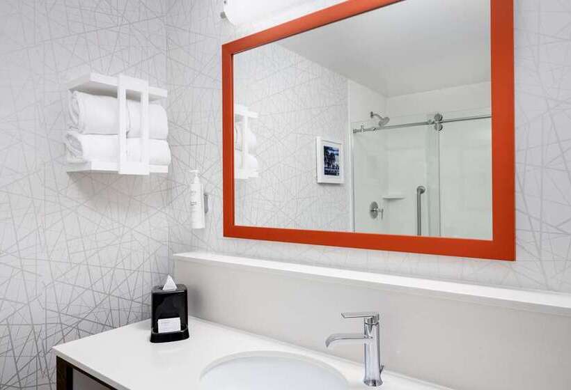 חדר סטודיו סטנדרד, Hampton Inn & Suites Watsonville