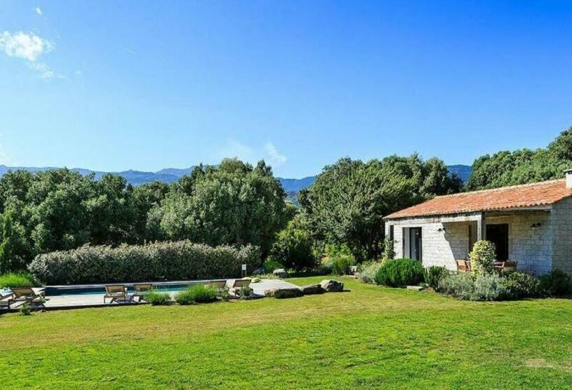 Вилла с 1 спальней и бассейном, Domaine De Peretti Della Rocca