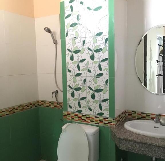 اتاق ساده سه‌ نفره, The Star Villa Resort